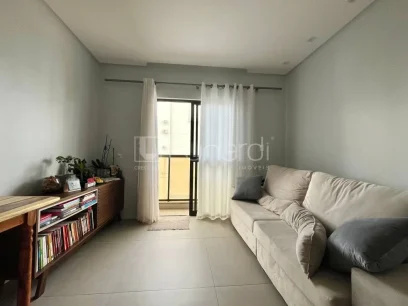 Foto Apartamento com 2 Dormitórios