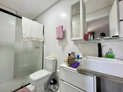 Foto Apartamento com 2 Dormitórios