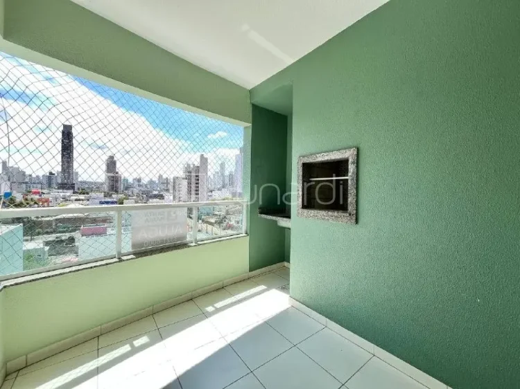 Apartamento com 3 Dormitórios