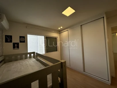 Foto Apartamento com 3 Suítes