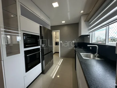 Foto Apartamento com 3 Suítes