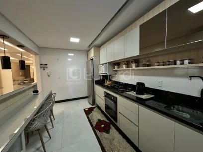 Foto Apartamento com 3 Dormitórios