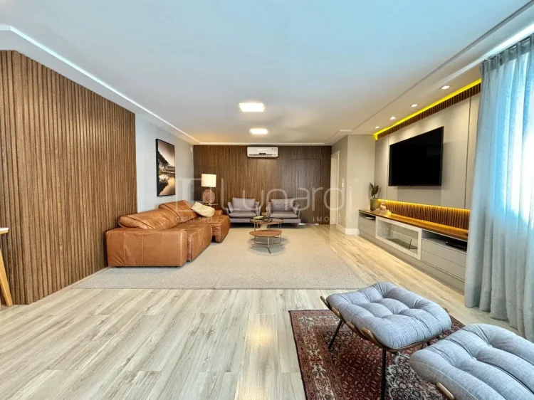 Apartamento com 3 Suítes