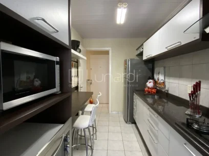 Foto Apartamento com 3 Dormitórios