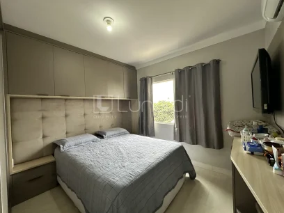 Foto Apartamento com 2 Dormitórios