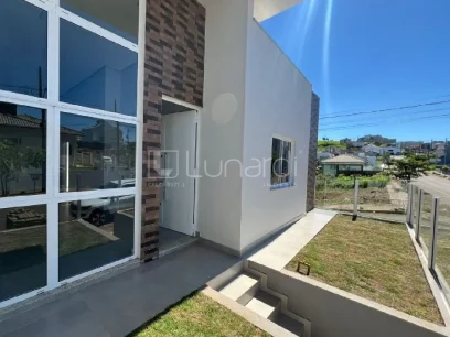 Casa com 3 Dormitórios