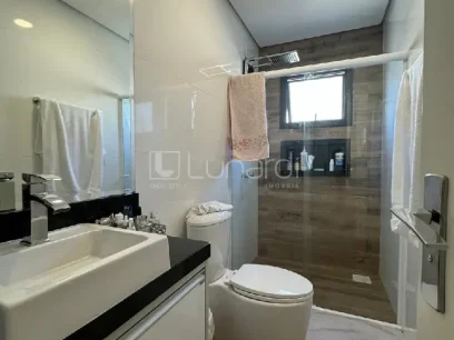 Foto Apartamento com 2 Suítes