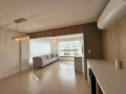 Foto Apartamento com 3 Suítes