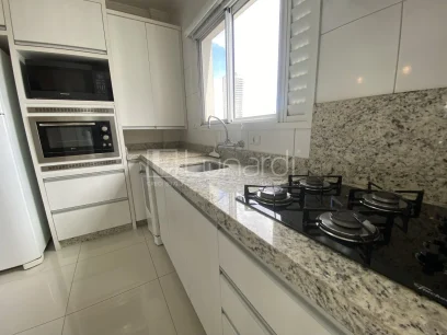 Foto Apartamento com 2 Dormitórios