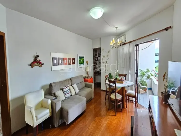 Apartamento com 3 Dormitórios