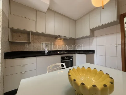 Foto Apartamento com 3 Dormitórios