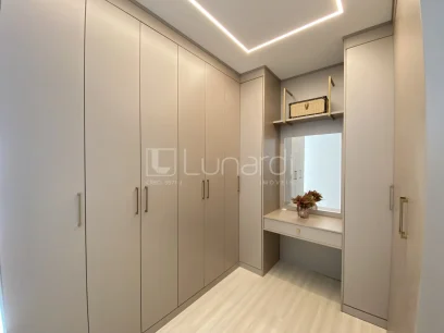 Foto Apartamento com 3 Suítes