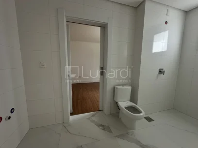 Foto Apartamento com 3 Suítes