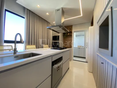 Foto Apartamento com 3 Suítes