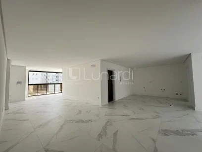 Foto Apartamento com 3 Suítes