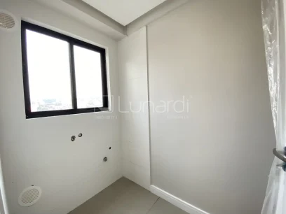 Foto Apartamento com 2 Dormitórios