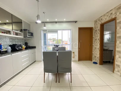 Foto Apartamento com 2 Dormitórios