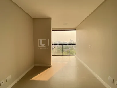 Foto Apartamento com 2 Dormitórios