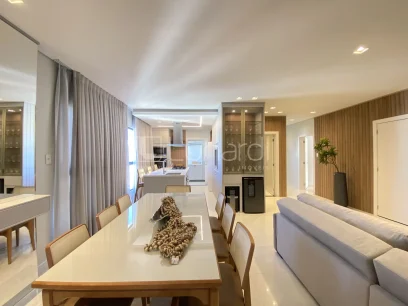 Foto Apartamento com 3 Suítes